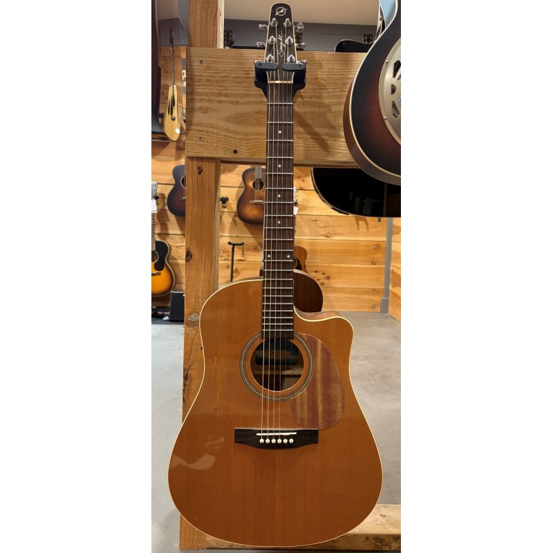 Occasion Seagull Performer CW Cedar