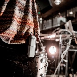 Shure BLX1 H8E - Émetteur de poche BLX 518-542 MHz | Ubico Musique
