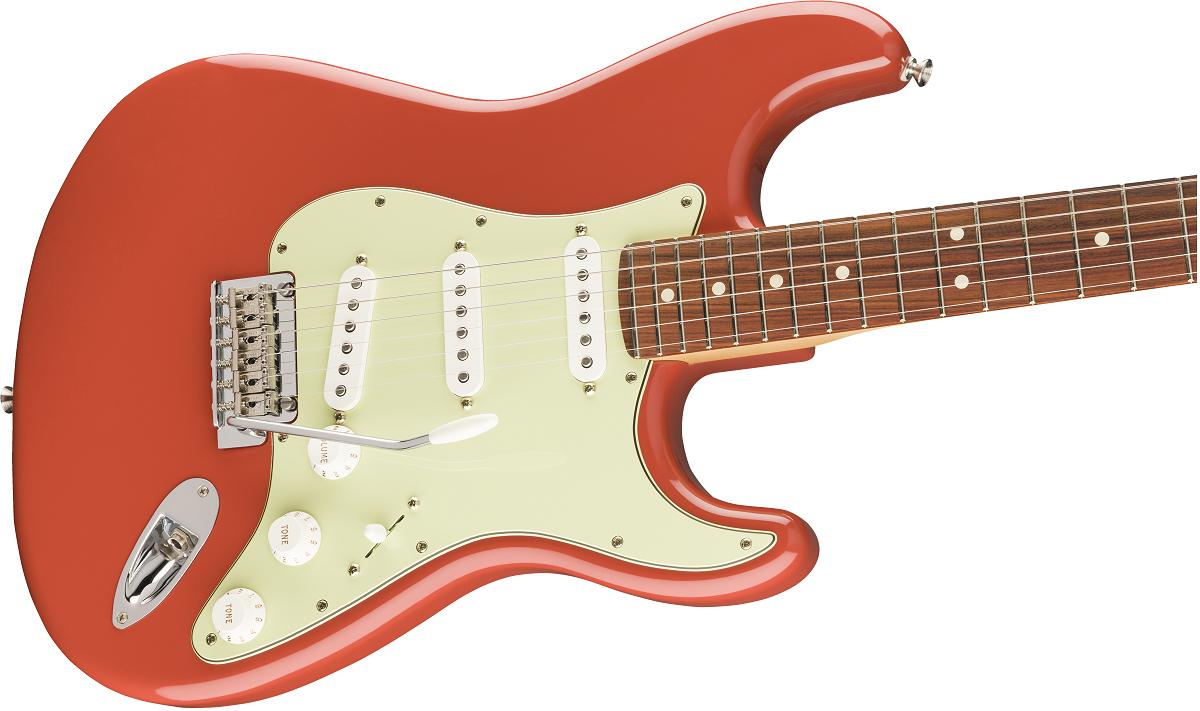 FENDER Limited Edition Player Stratocaster®, Pau Ferro Fingerboard, Fiesta Red