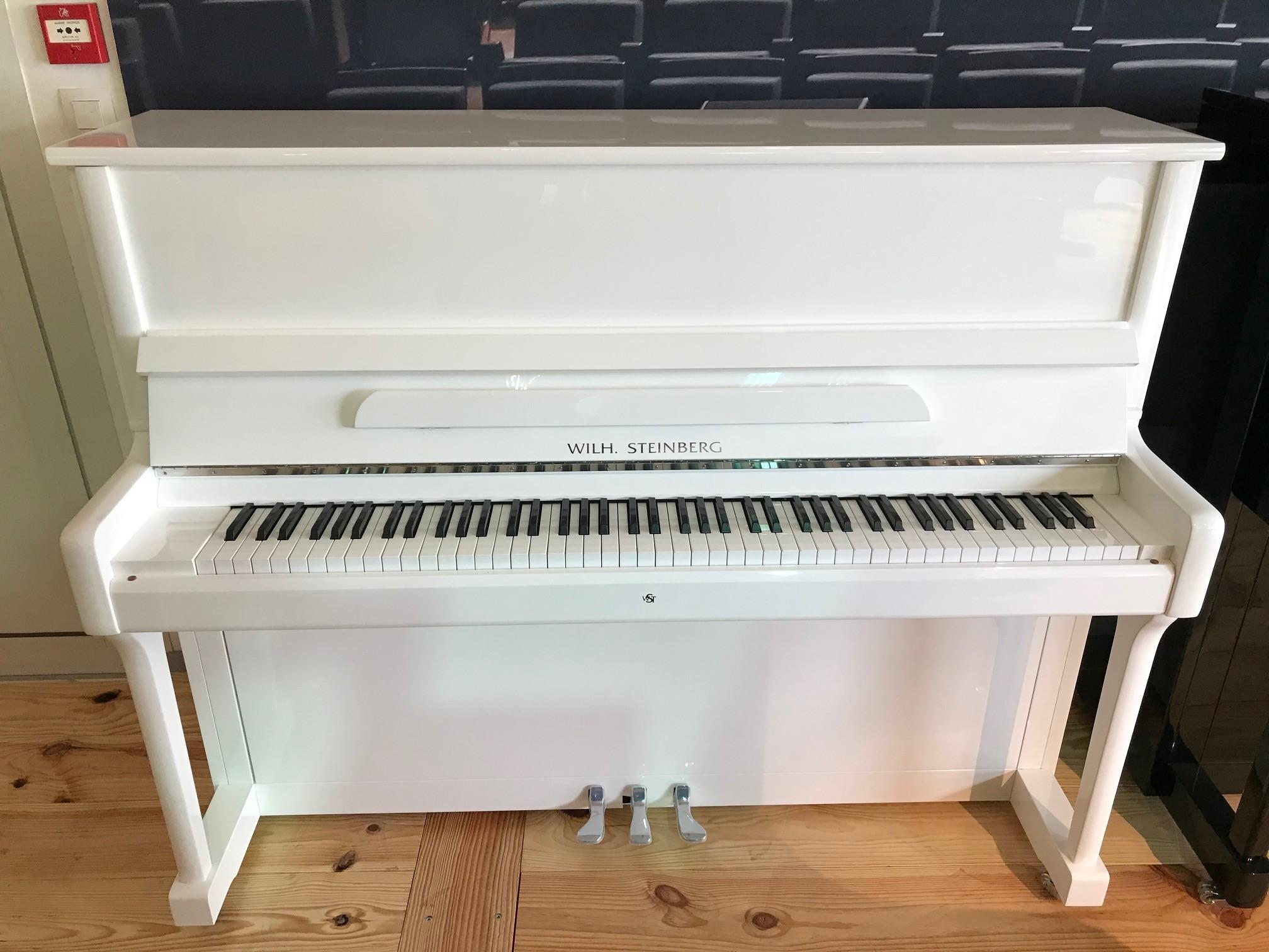 PIANO WILH STEINBERG DROIT P118 Blanc