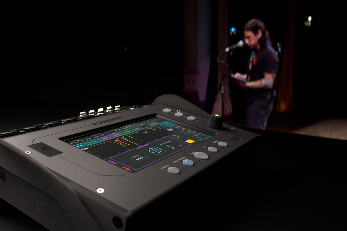 ALLEN & HEATH CQ-12T Table de mixage - Console numérique compacte 12 canaux Bluetooth tactile 7
