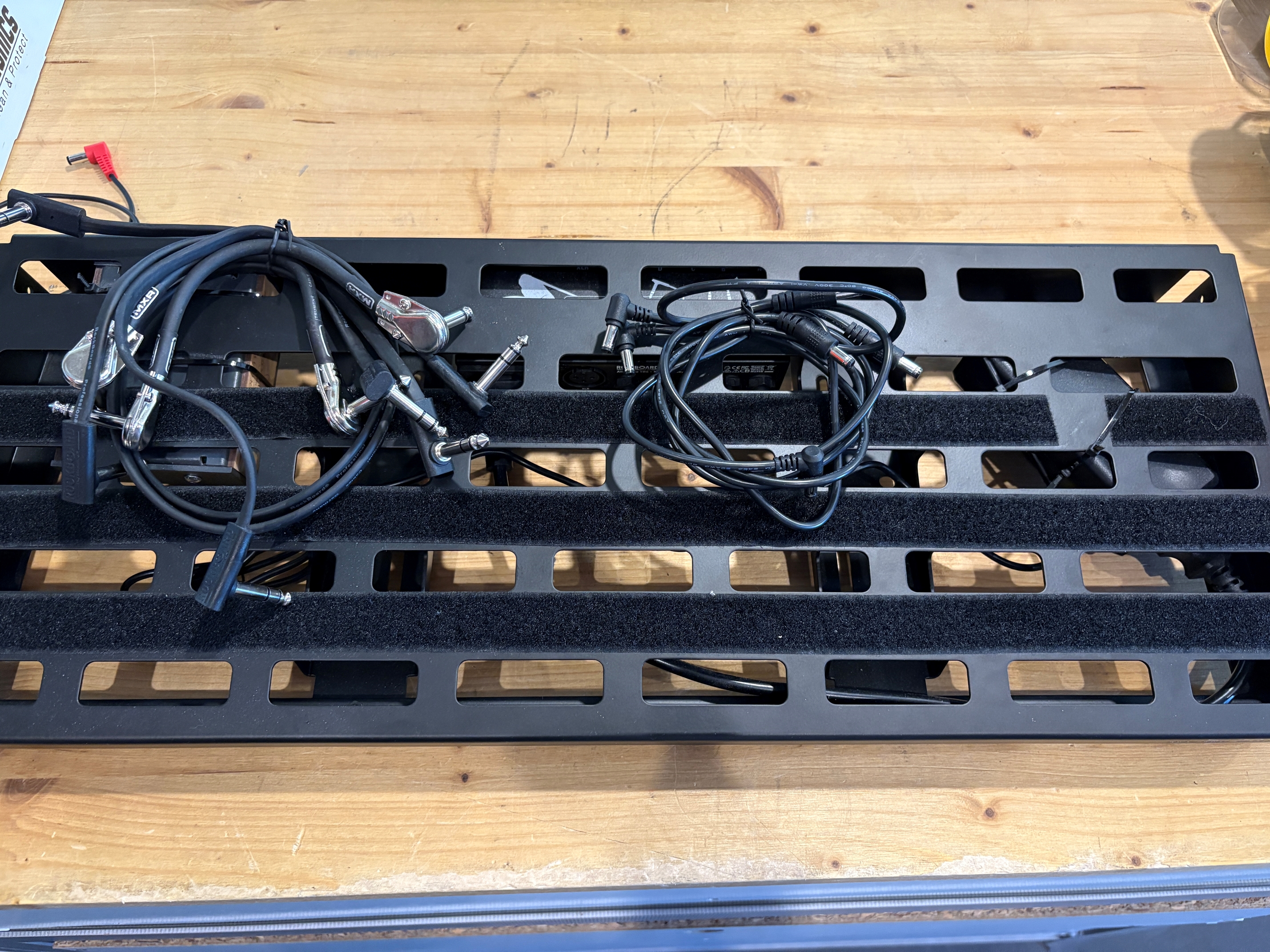 OCCASION Pedalboard Rockboard TRES 3.2 avec housse, alimentation et pedalmounts