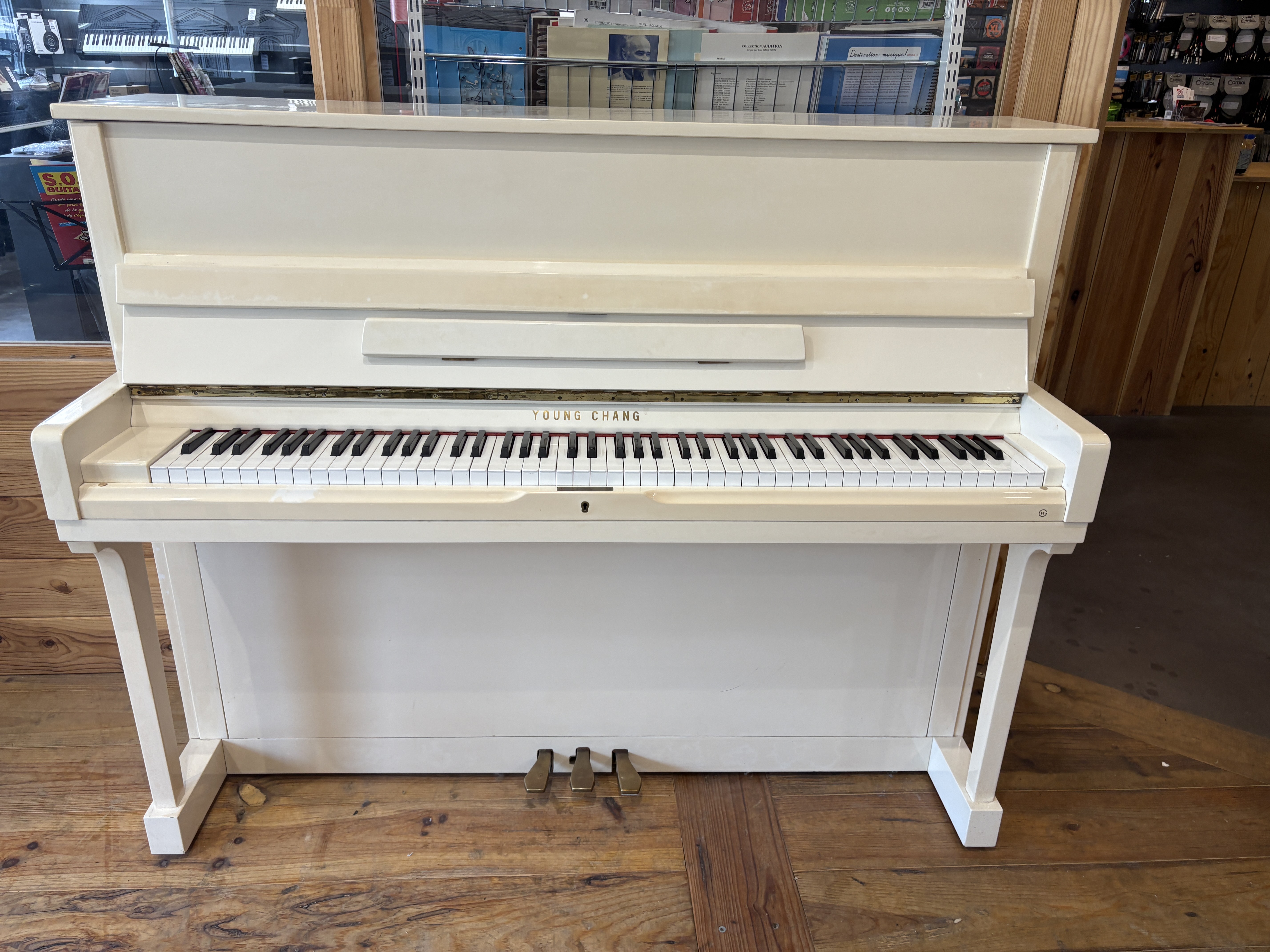 Piano Young Chang U-118 Blanc 0244118