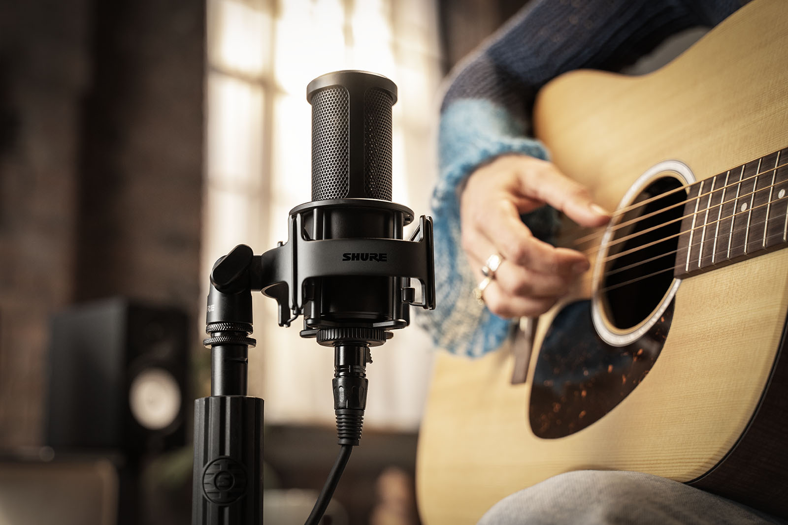 Micro SHURE SM4-K-KIT Studio - SM4 avec suspension, anti-pop et mallette