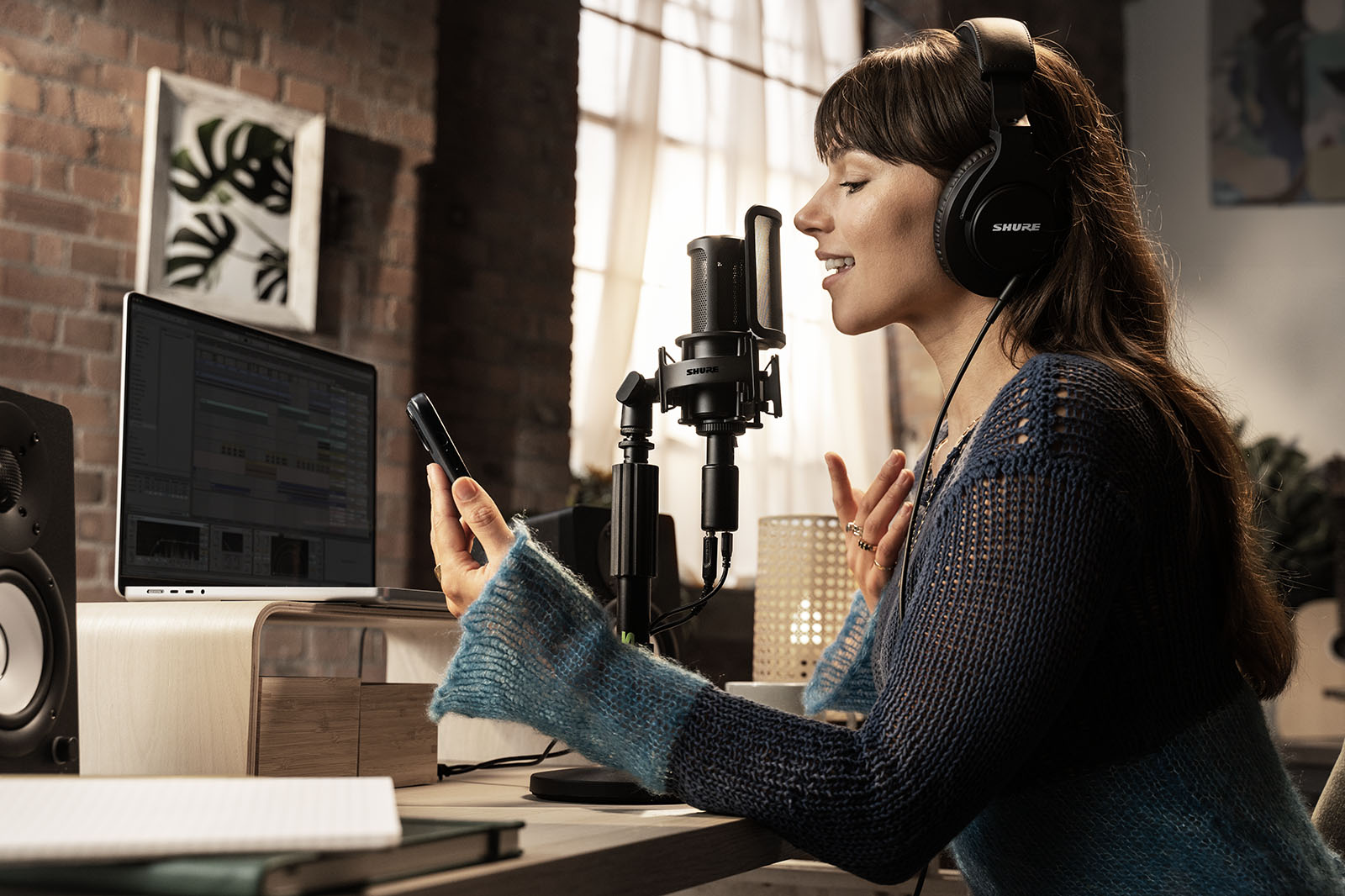 Micro SHURE SM4-K-KIT Studio - SM4 avec suspension, anti-pop et mallette