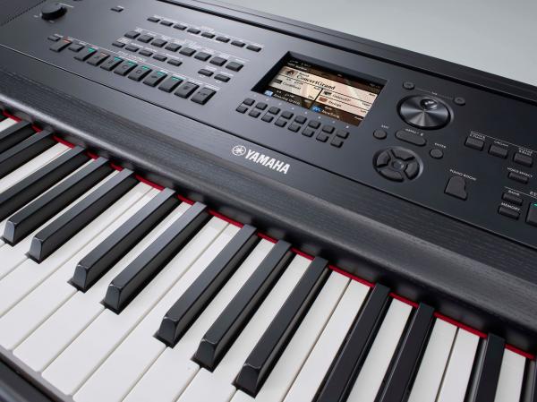 PIANO NUMERIQUE COMPACT DGX670 - YAMAHA