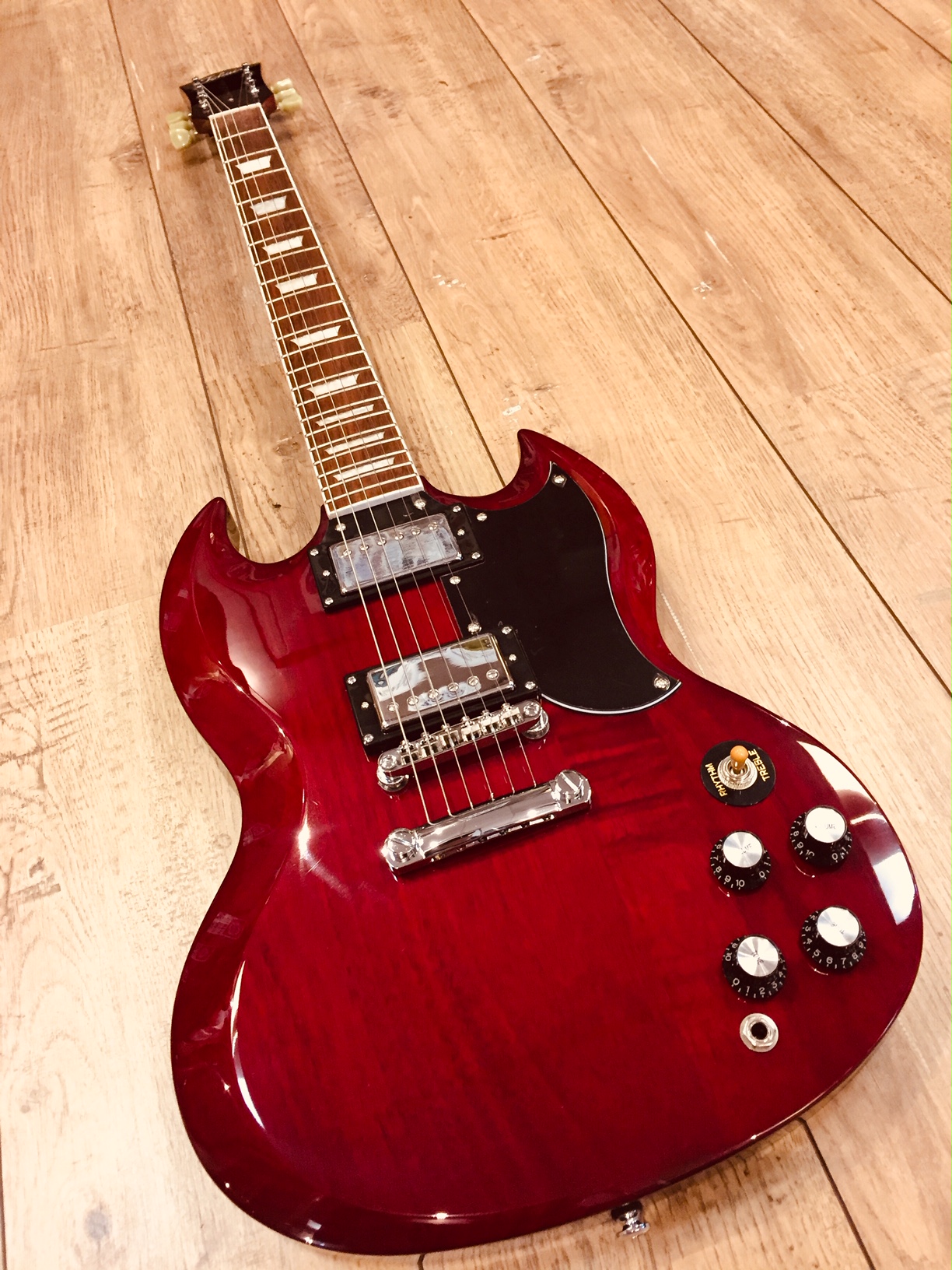 TOKAI SG 58 CHERRY LIMITED EDITION