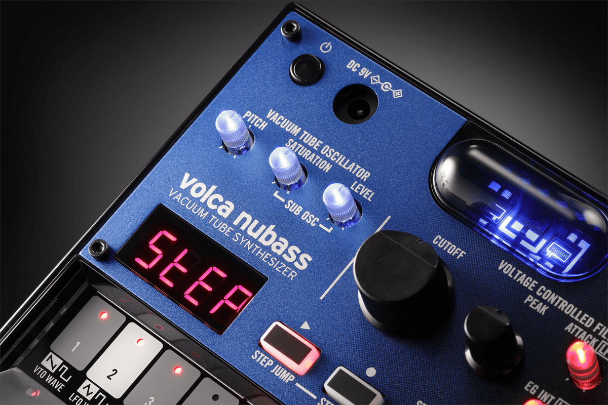SYNTHETISEUR KORG VOLCA-NUBASS   BASSE ANALOGIQUE ET NUMERIQUE