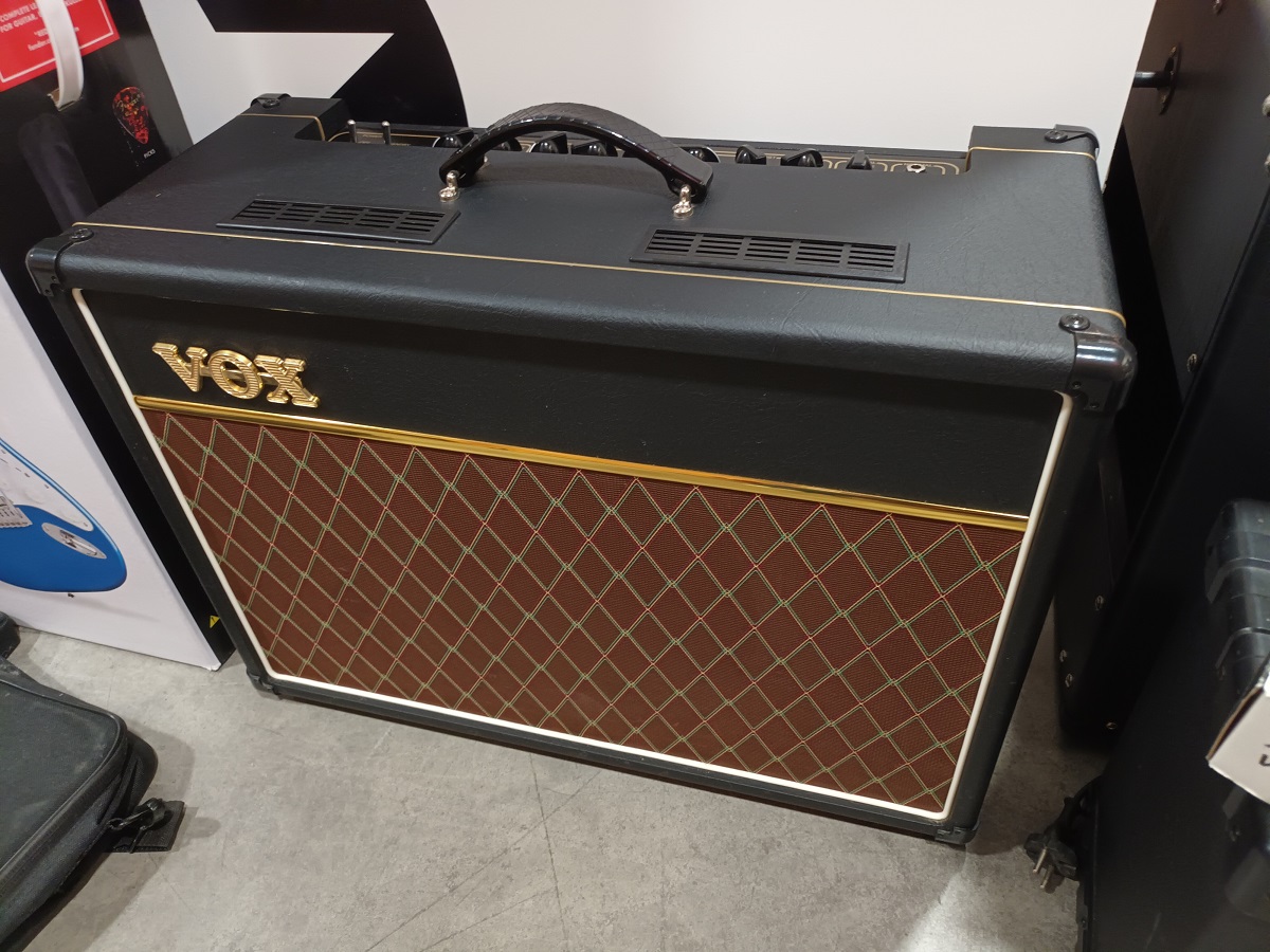 OCC AMPLI VOX AC15C1 G12C + FOOTSWITCH